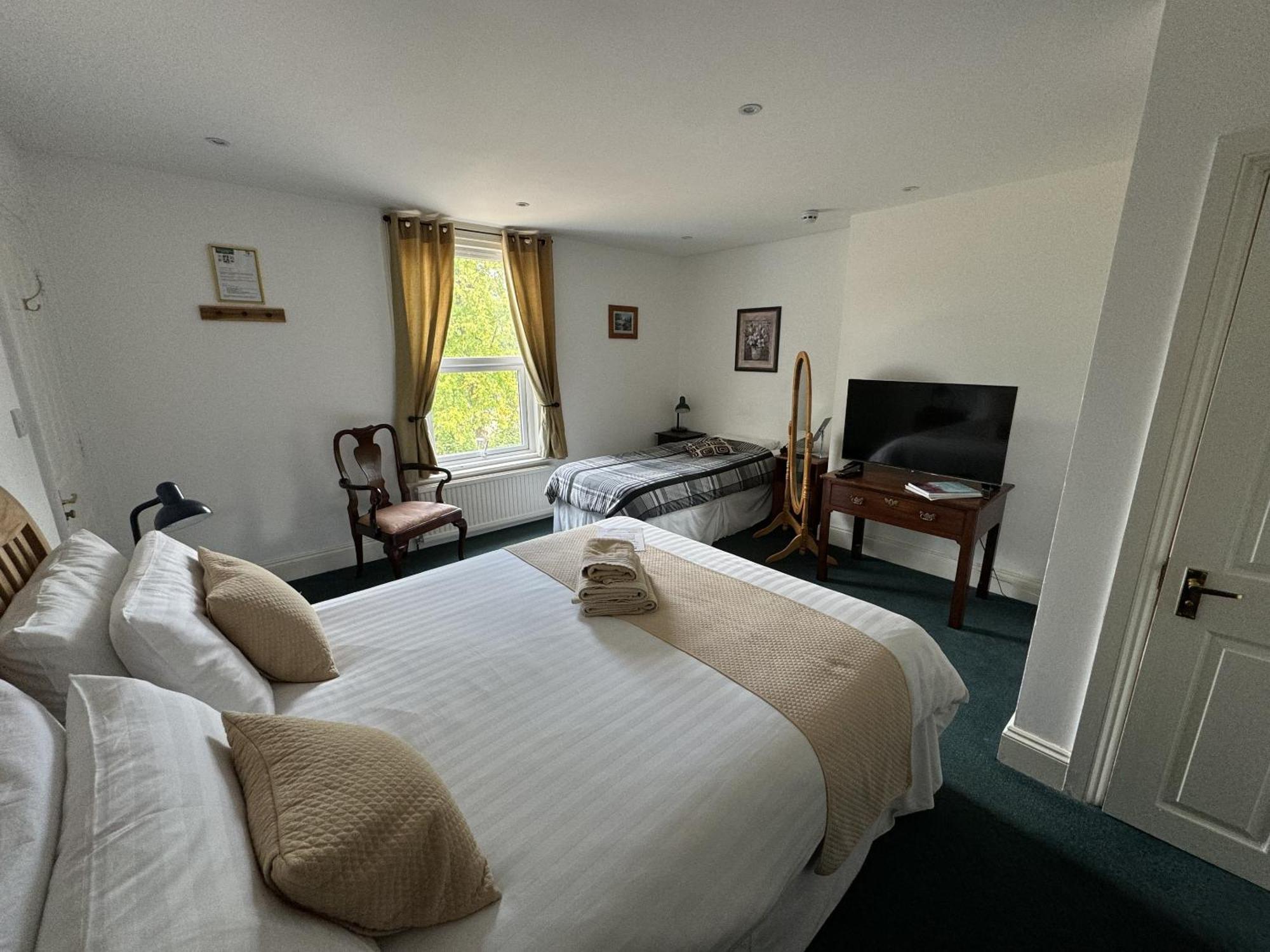 Hookwood Lodge London Gatwick Горлі Номер фото