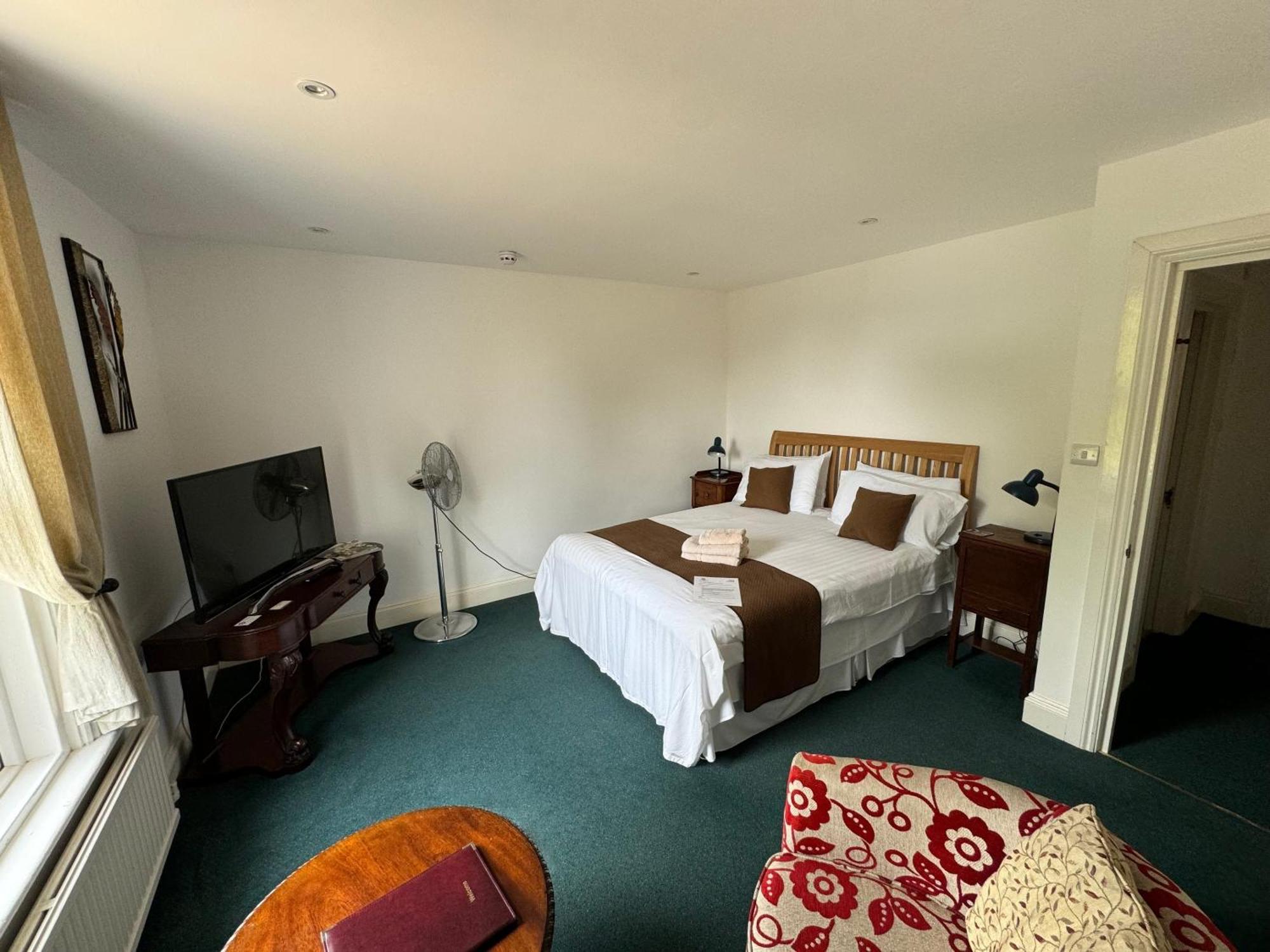 Hookwood Lodge London Gatwick Горлі Номер фото